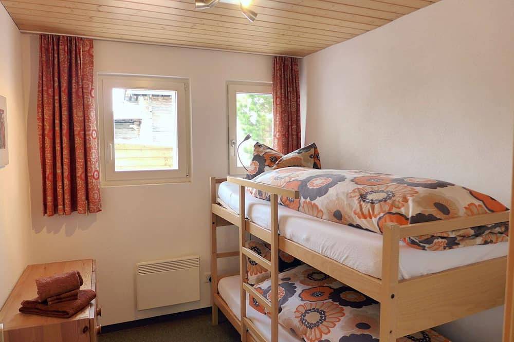 Geheel appartement, Gezellig appartement voor 6 personen met Wifi, Tv, patio, panorama en parking in Bürchen, Walliser Alpen