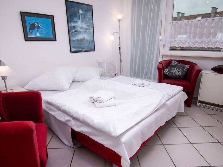 Ferienwohnung für 2 Personen, mit Balkon und Terrasse sowie Garten in Norddeich - 4