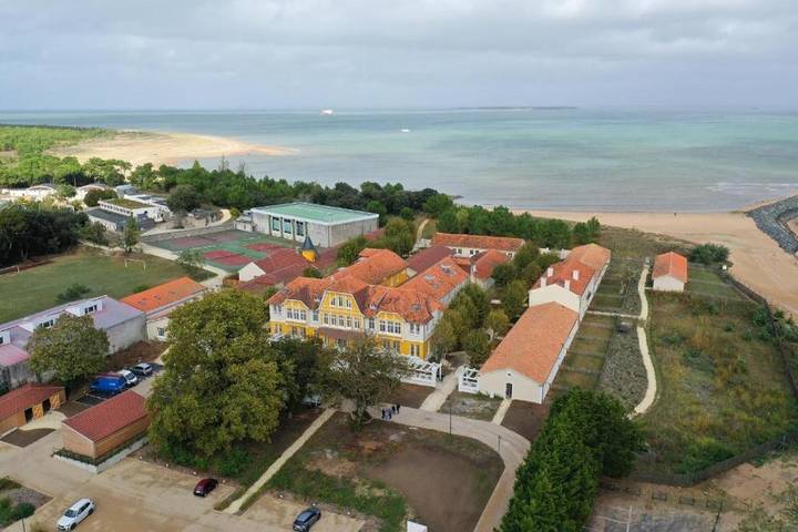 Location de vacances pour 8 personnes, avec Jardin et Vue à Saint-Georges-d'Oléron