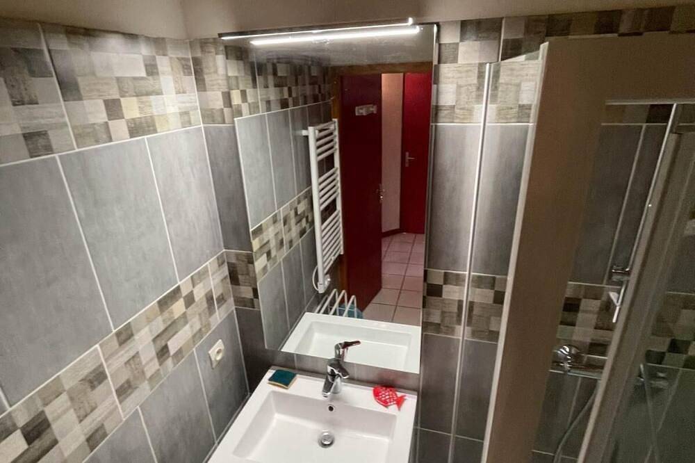 Entire apartment, 100m from resort center, 40m², Arêches-Beaufort in Arêches, Beaufort (Rhône-Alpes)