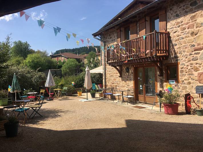 Chambre d’hôte pour 4 personnes, avec Balcon ainsi que Terrasse et Jardin dans Rhône