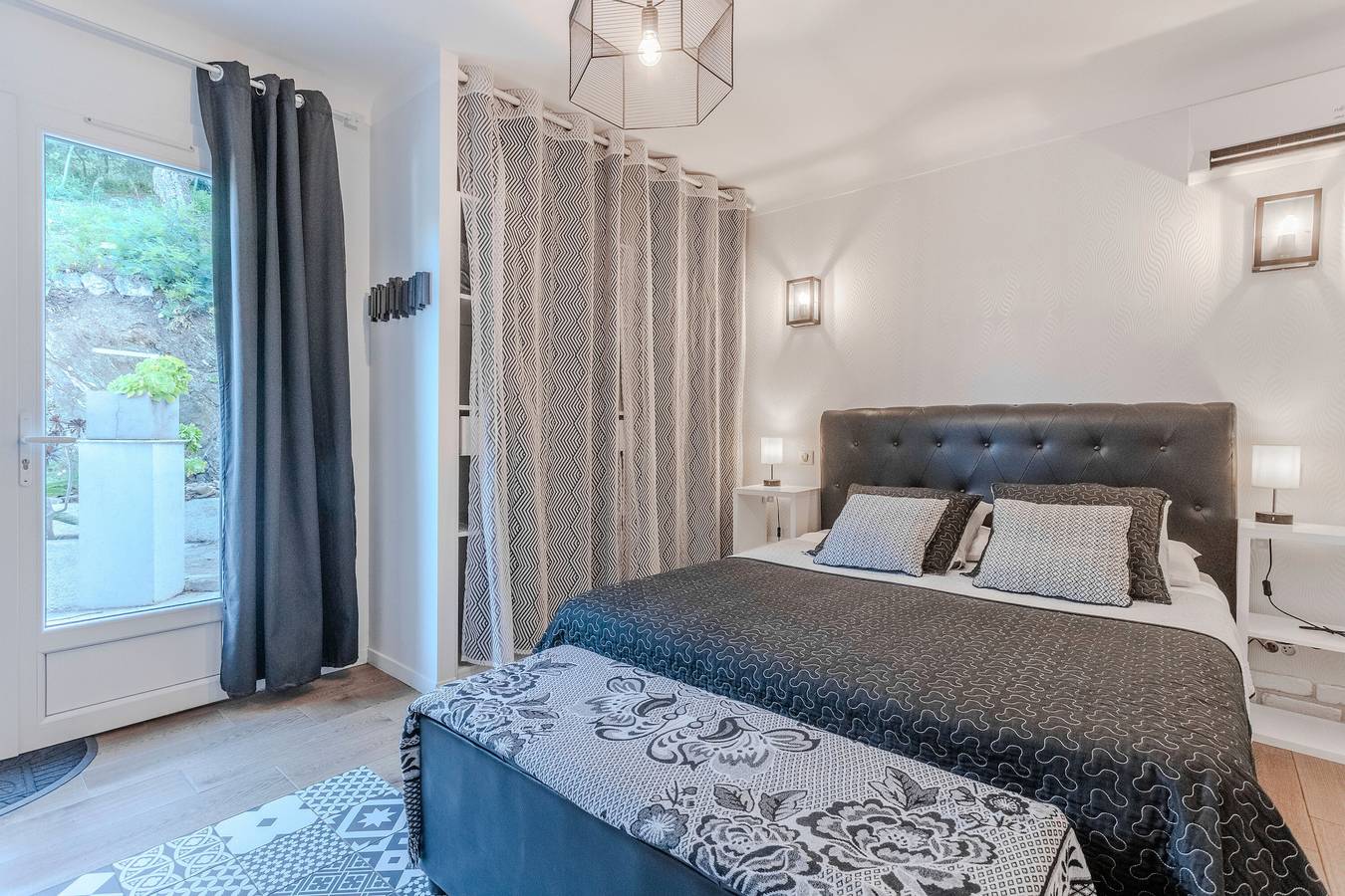 Chambre "Privilège 9" avec piscine partagée, Wi-Fi et climatisation in Roquebrune-sur-Argens, Région de Draguignan