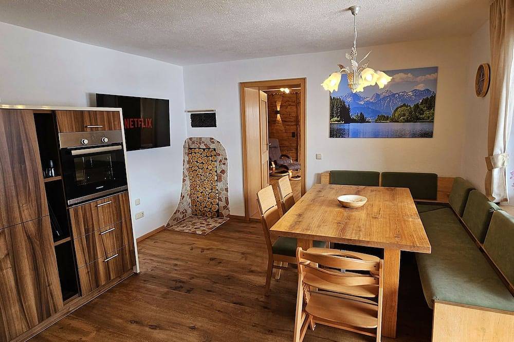 Ganze Wohnung, Fewo Hipp Nr. 5 - 90m² im 1. Og mit Balkon in Steingaden, Romantische Straße