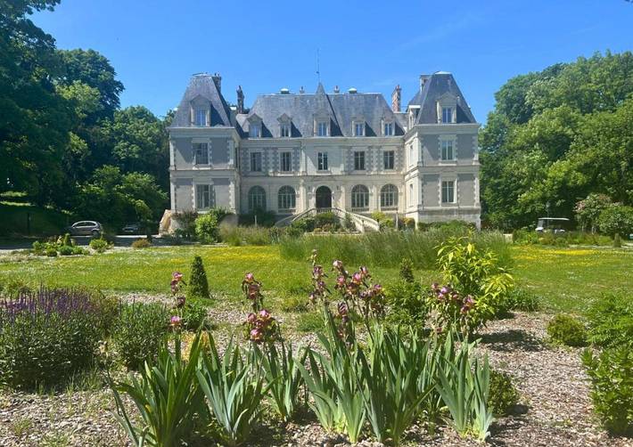 Chambre d’hôte pour 2 personnes, avec vue et jardin ainsi que piscine et sauna à Saint-Bohaire