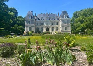 Chambre d’hôte pour 2 personnes, avec piscine et sauna ainsi que jacuzzi et jardin dans Centre-Val de Loire