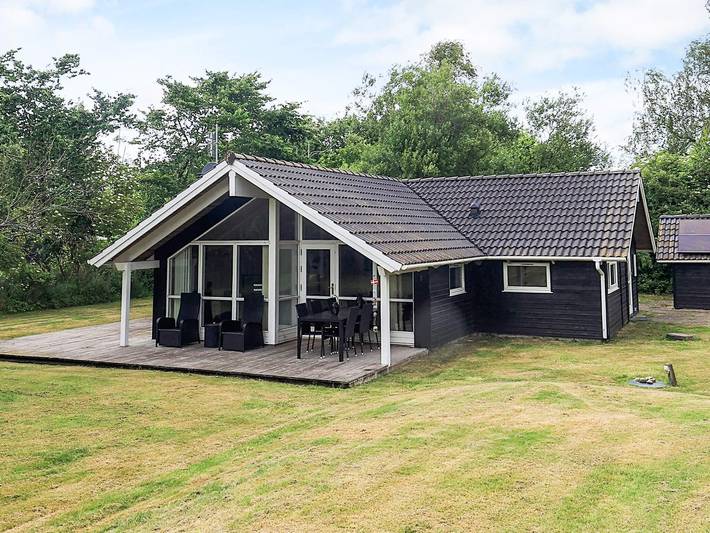 Ferienhaus für 6 Personen, mit Whirlpool und Terrasse sowie Garten und Sauna in Gerå