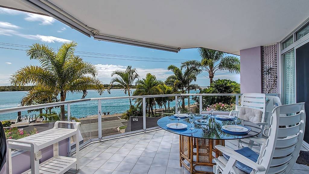 Ganze Wohnung, Beste Position entlang Gympie Tce, Nordlage in Noosaville, Noosa