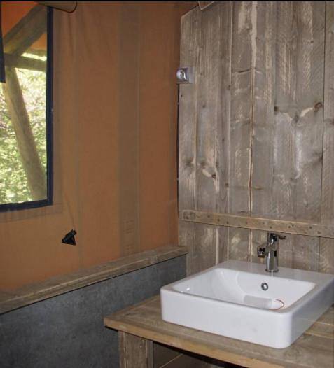 Location de vacances pour 4 personnes, avec jardin à Les Ancizes-Comps - 3