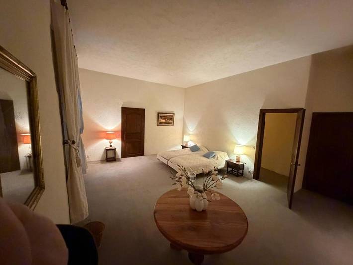 Gîte pour 2 personnes, avec Terrasse ainsi que Jardin et Vue à Savigny