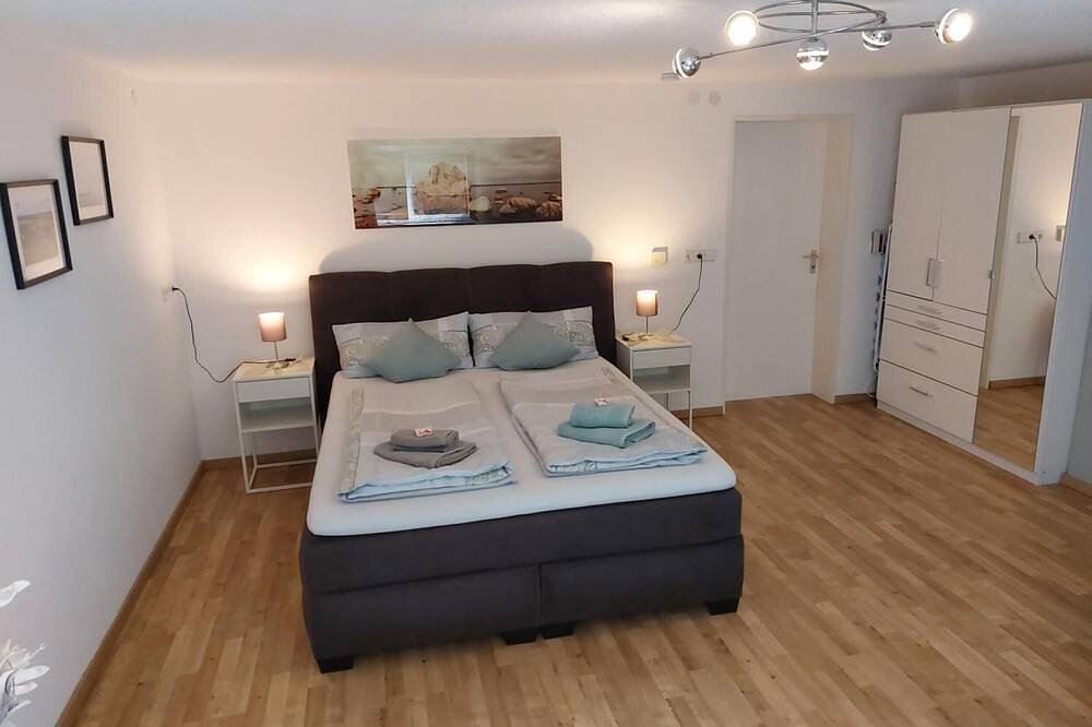 Ganze Wohnung, Ferienwohnung Esther in Singen, Hegau