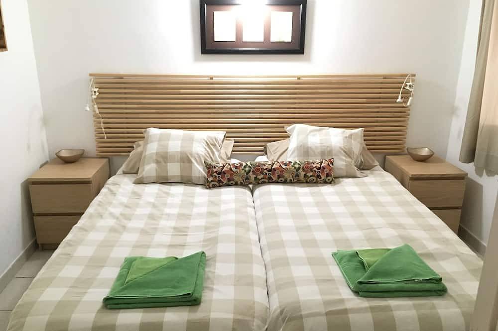 Entire apartment, Holiday Apartment, Beautiful one bedroom apartment, near to all amenities in Puerto del Carmen, Tías