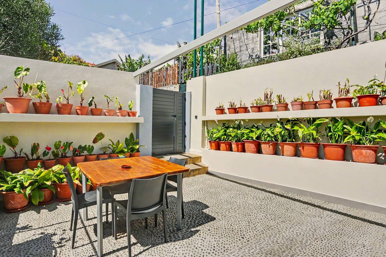 Chalet "Casa Do Boto" with Sea View, Private Terrace & Garden in Gaula, Madeira