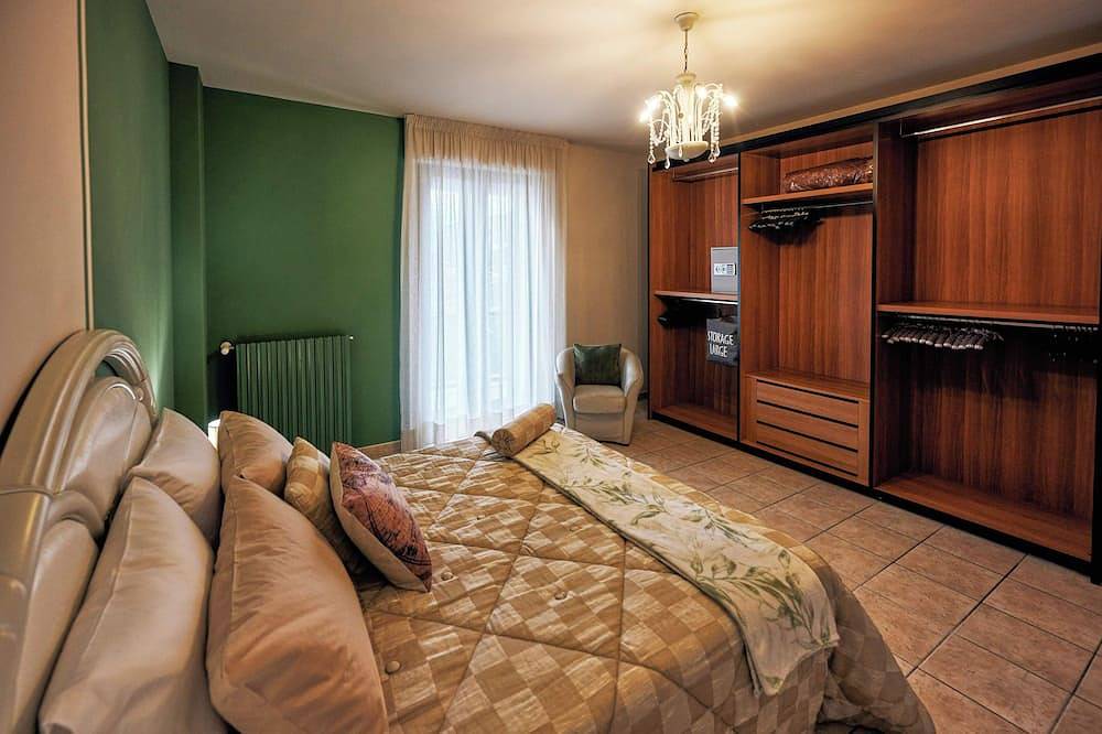 Apartamento entero, Spacious Vintage Style Apartment, family and pet friendly in San Giovanni Rotondo, Gargano