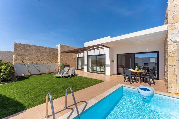 Apartamento para 4 personas, con Terraza además de Jardín y Piscina en Sagres