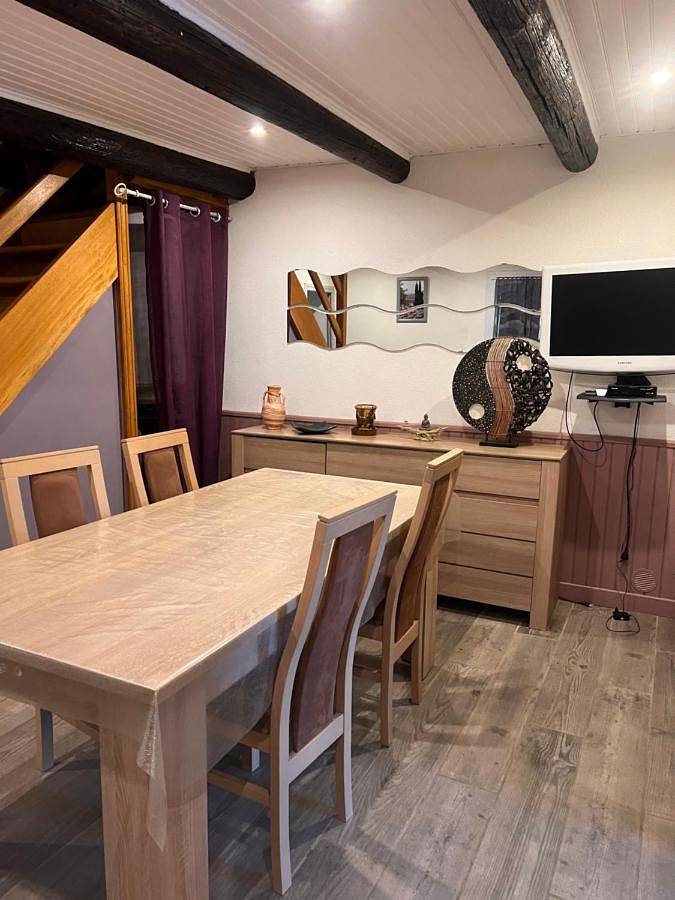 Location de vacances pour 6 personnes, avec jardin ainsi que vue et piscine, animaux acceptés à Sumène - 3