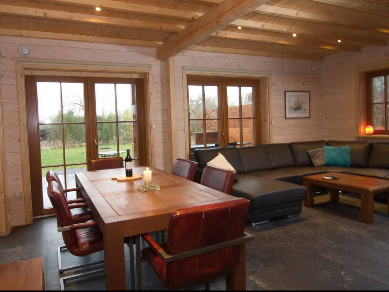 Spacious 6-person wooden house with a hot tub, sauna and veranda in Overijssel in Den Ham, Twente