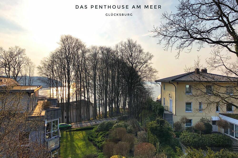 Appartement entier, Grand penthouse en bord de mer - siège box sur le fjord - in Ville de Glücksburg, Glücksburg