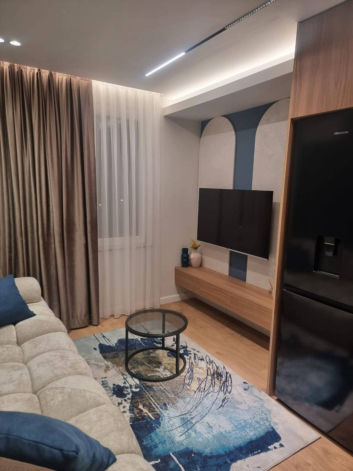 Ganze Wohnung, See und Innenstadt Due Passi in Tiranë, Albanien