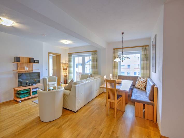 Vakantieappartement voor 6 personen, met balkon en sauna in Niederau