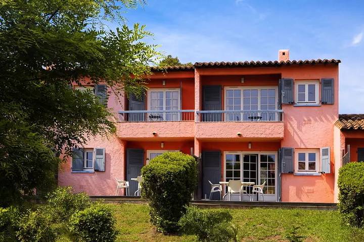 Gîte pour 2 personnes, avec piscine, animaux acceptés dans Plage de Boulouris - 3
