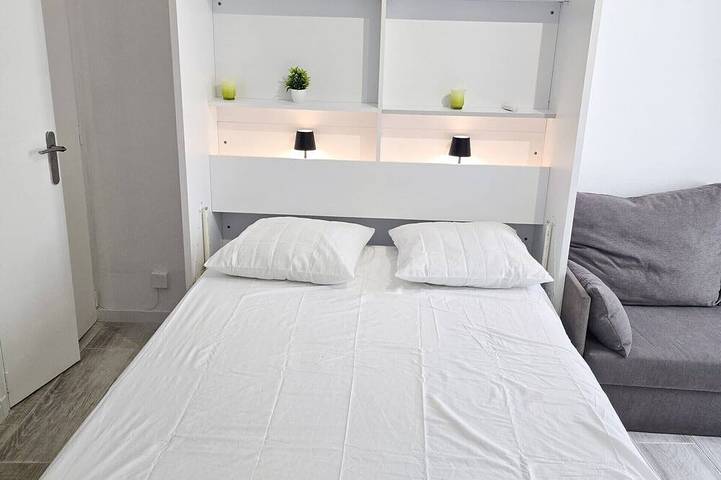 Entire apartment, Home Sweet Studio Sisteron - 2pers - city center in Sisteron, Forcalquier region