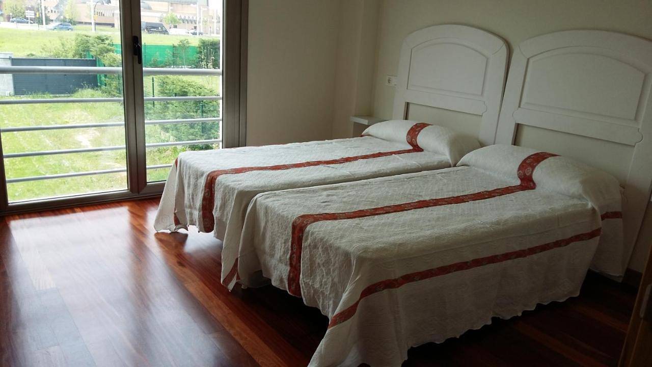 Chalet en Somió con finca independiente in Gijón, Costa Verde