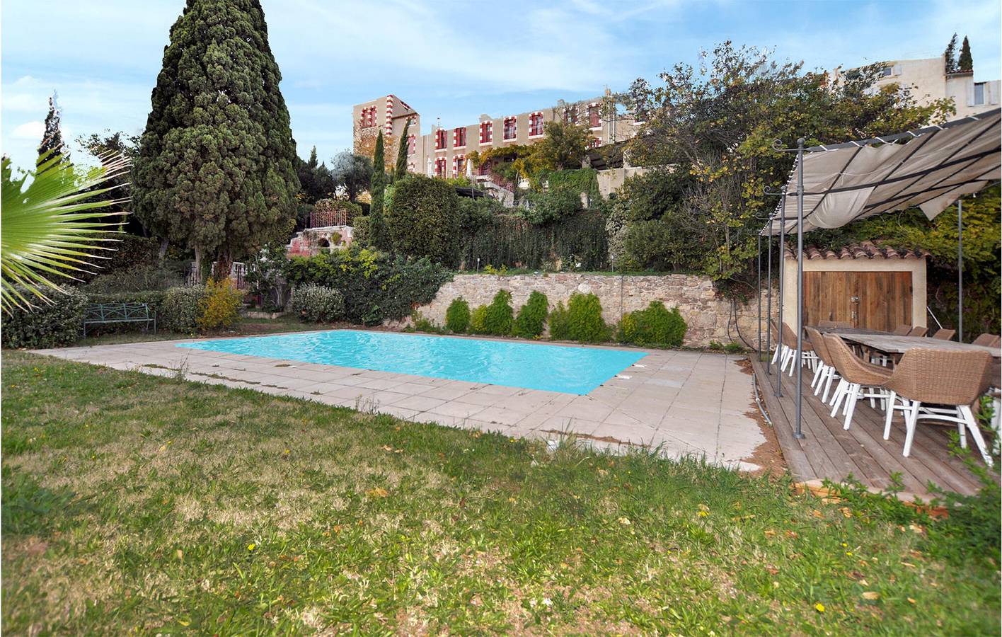 Retraite au bord de la piscine : Appartement spacieux de 264 m2 in Ventenac-en-Minervois, Région de Narbonne