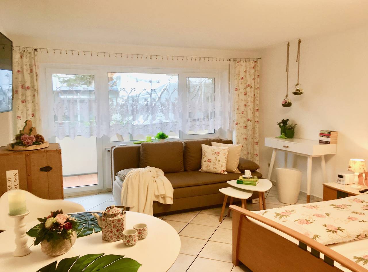 Ganze Ferienwohnung, Bodenseeblick Apartmenthaus Zahler - Ferienwohnungen Zahler, 38qm, 1 Wohn-/ Schlafzimmer, max. 2 Personen in Konstanz, Obersee (Bodensee)
