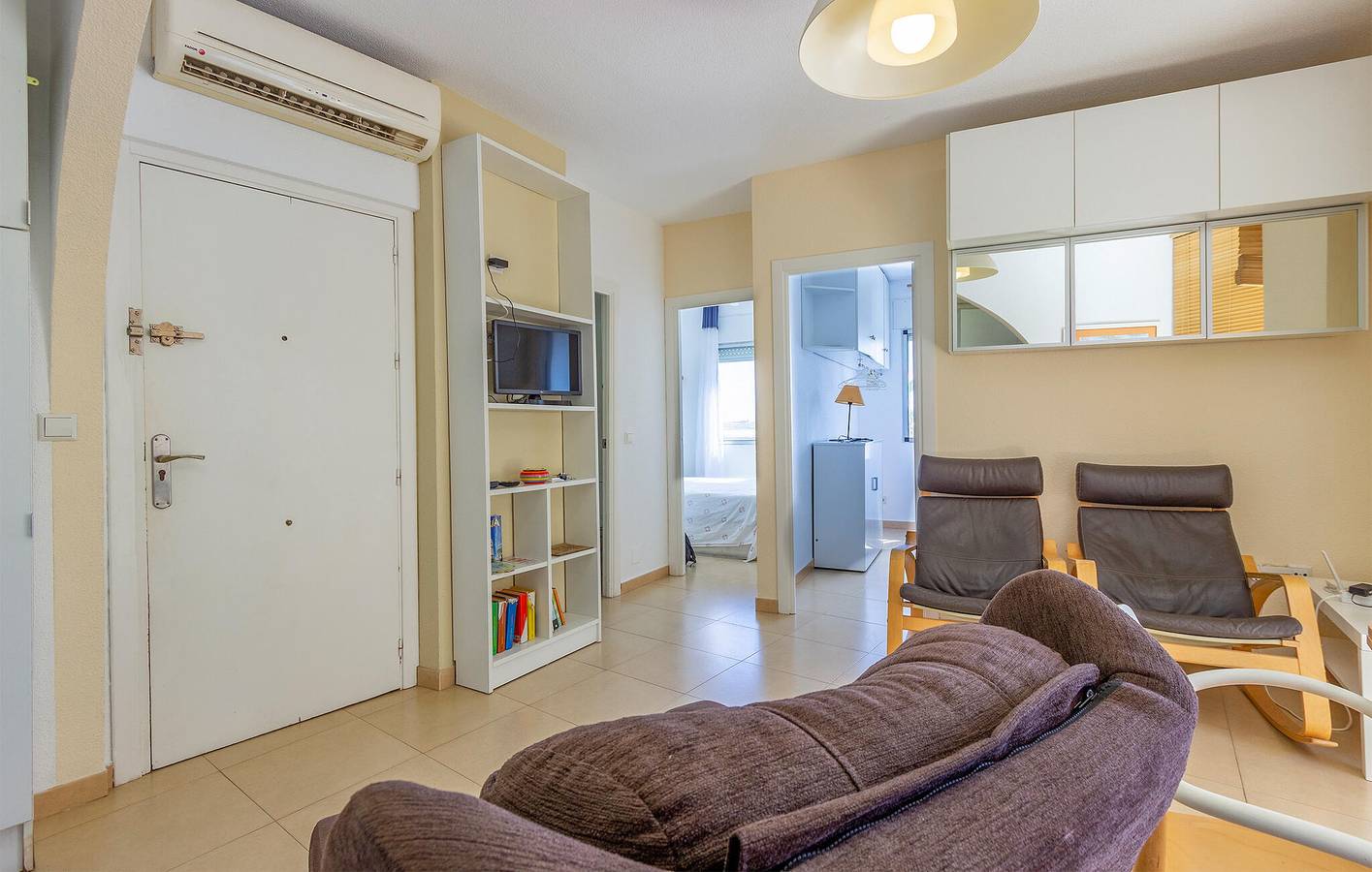 Apartamento vacacional entero, Retiro junto a la playa con aire acondicionado, terraza y WiFi in San Pedro del Pinatar, Costa Cálida