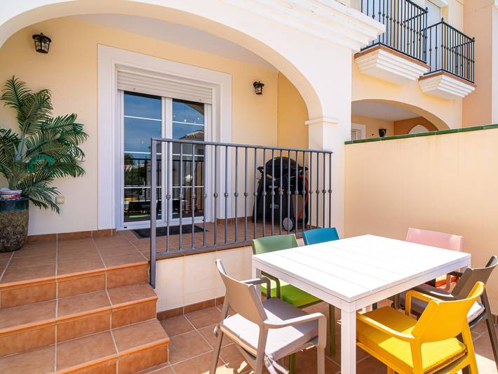 Chalet para 6 personas, con terraza y piscina en Sierramar