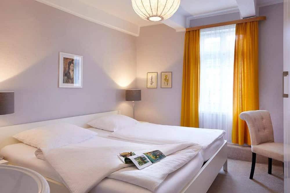 Ganze Wohnung, Doppelzimmer mit Badezimmer, Garten/Stadtblick in Kirchhundem, Sauerland