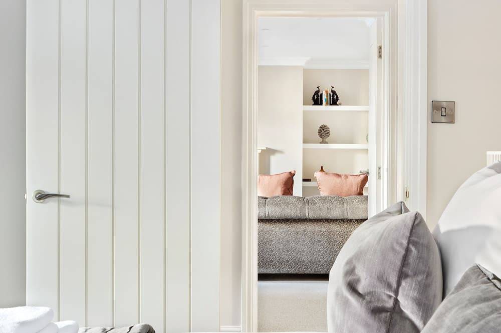 Entire spacious apartment - central Harrogate in Nidderdale AONB