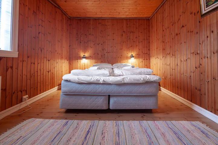 Blockhütte für 5 Personen, mit Balkon auf den Lofoten - 2