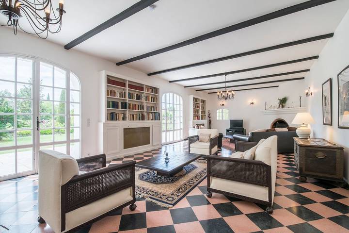 Villa pour 14 personnes, avec terrasse et jardin, animaux acceptés à Grasse - 4