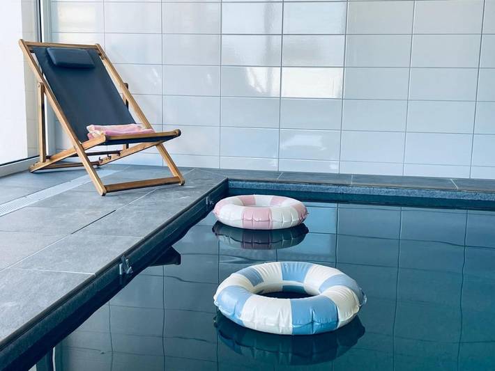 Appartement de vacances pour 4 personnes, avec piscine et jardin, animaux acceptés