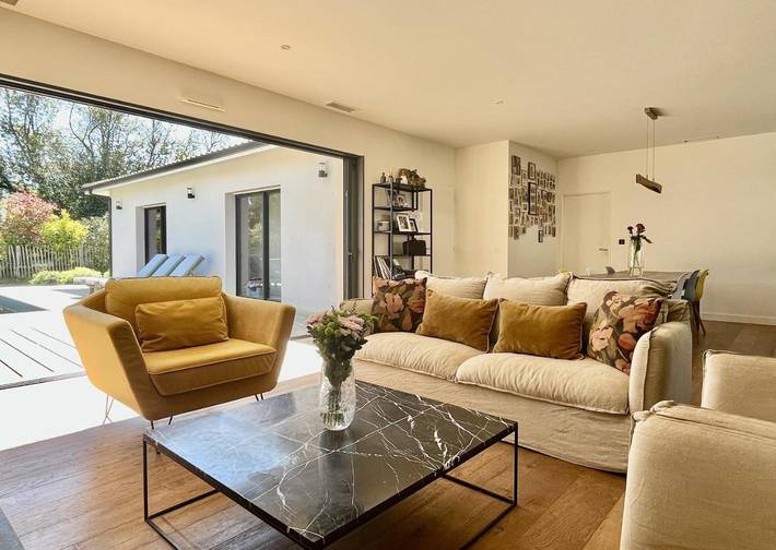 Location de vacances pour 8 personnes, avec jardin et piscine à Latresne - 4
