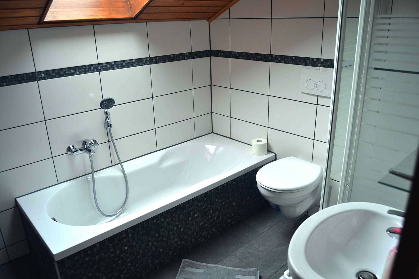 Ganze Ferienwohnung, Ferienwohnung/ 1 Schlafraum/ Dusche, Bad, Wc in Isny im Allgäu, Region Bodensee-Oberschwaben