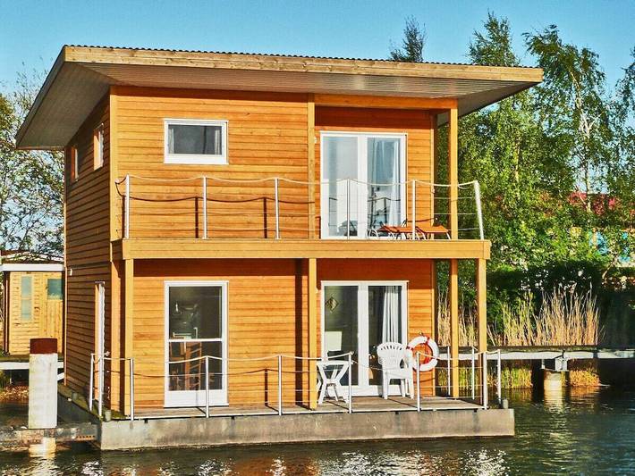 Ferienhaus für 6 Personen, mit Balkon und Terrasse in Barth