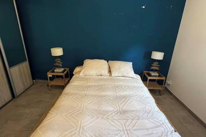 Location de vacances pour 8 personnes, avec terrasse et jardin à Valros - 2