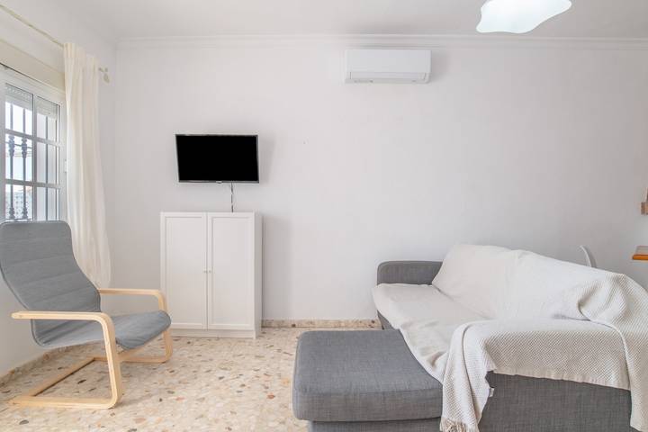 Holiday Home 'Casa Miguel Angel' with Private Garden and Wi-Fi in Playa El Palmar, Vejer de la Frontera