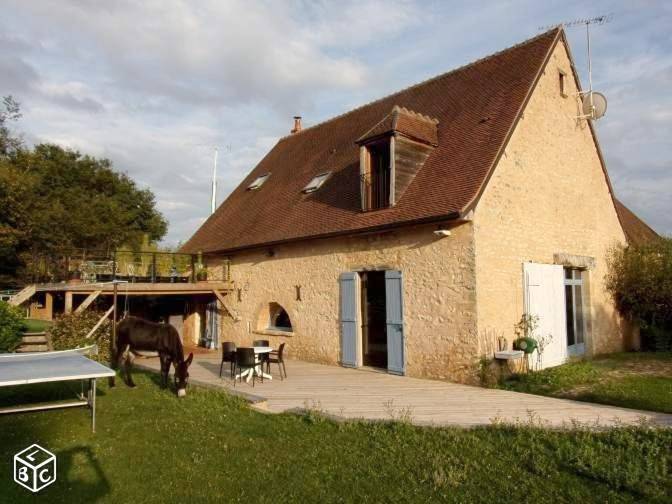 Gîte-L'Ange Blanc 20 personnes in Lignières, Saint-Amand-Montrond