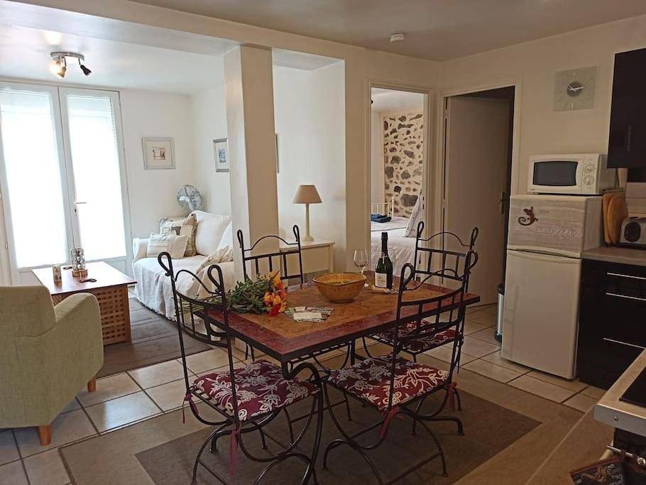 Appartement entier, One-Bedroom Apartment in Ria-Sirach, Parc naturel régional des Pyrénées catalanes