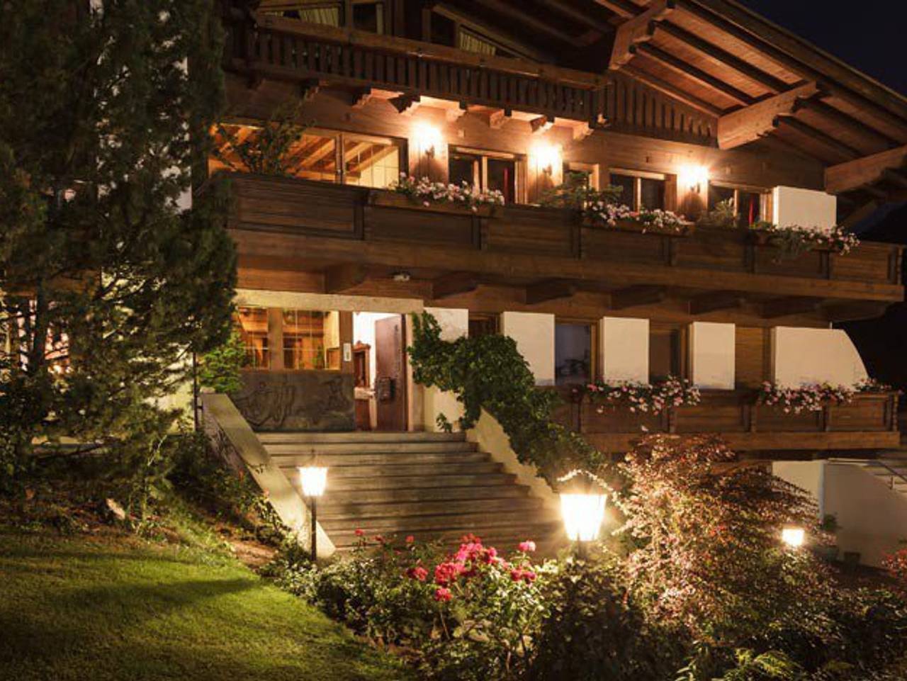 Ganze Ferienwohnung, Garni Rinner - Doppelzimmer mit Balkon Mansarde in Latsch, Nationalpark Stilfser Joch