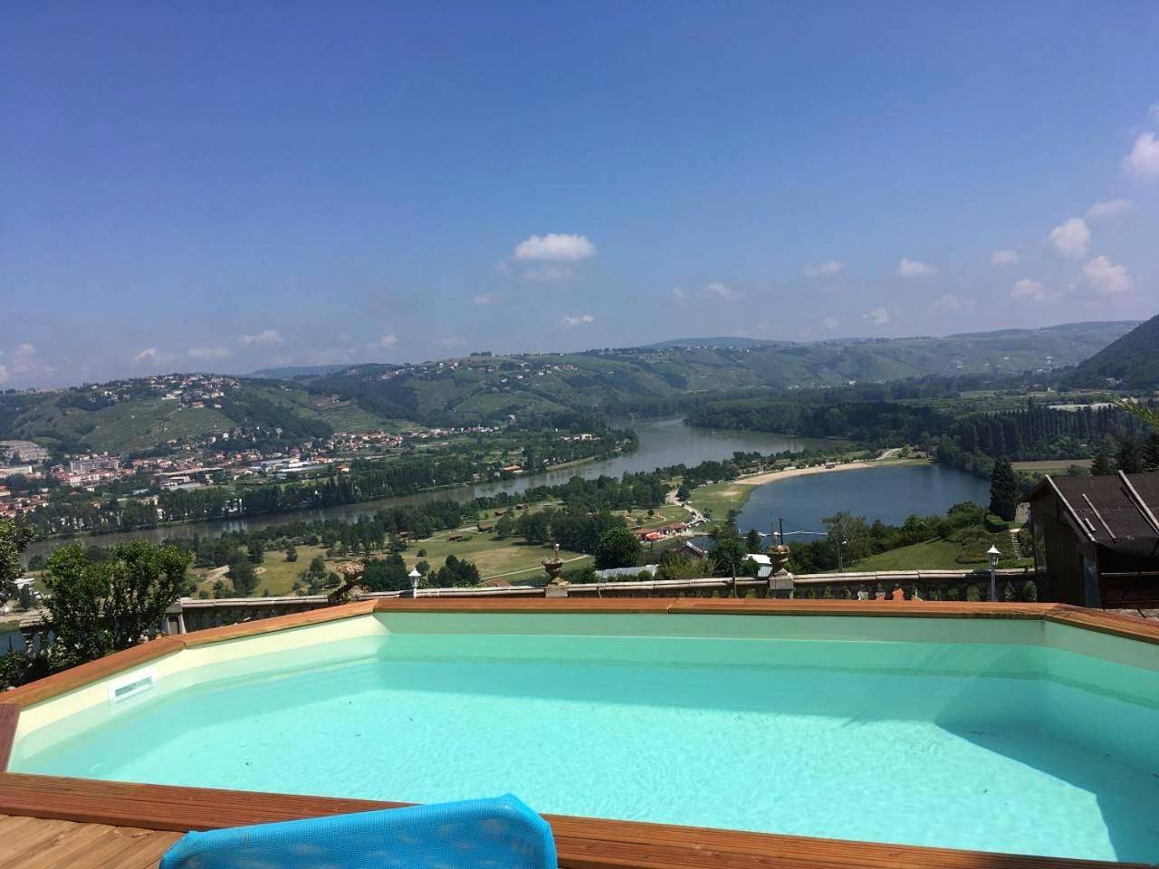 Villa Panoramique in Saint-Clair-du-Rhône, Région de Vienne