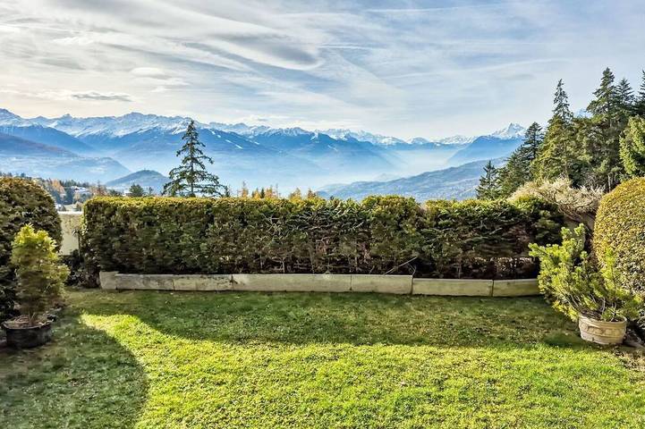 Gîte pour 4 personnes, avec sauna ainsi que terrasse et balcon/terrasse à Icogne