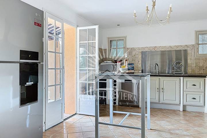 Location de vacances pour 6 personnes, avec jardin ainsi que balcon et piscine, adapté aux familles à Grasse - 3