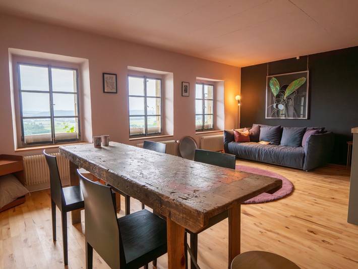 Ganze Wohnung, Studio de l'artist in Vully-les-Lacs, Lake Neuchâtel