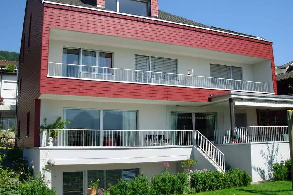 Entire apartment, Studio Mythen - Schwyz-Rickenbach, (Rickenbach Sz) in Rickenbach b. Schwyz, Lake Lucerne