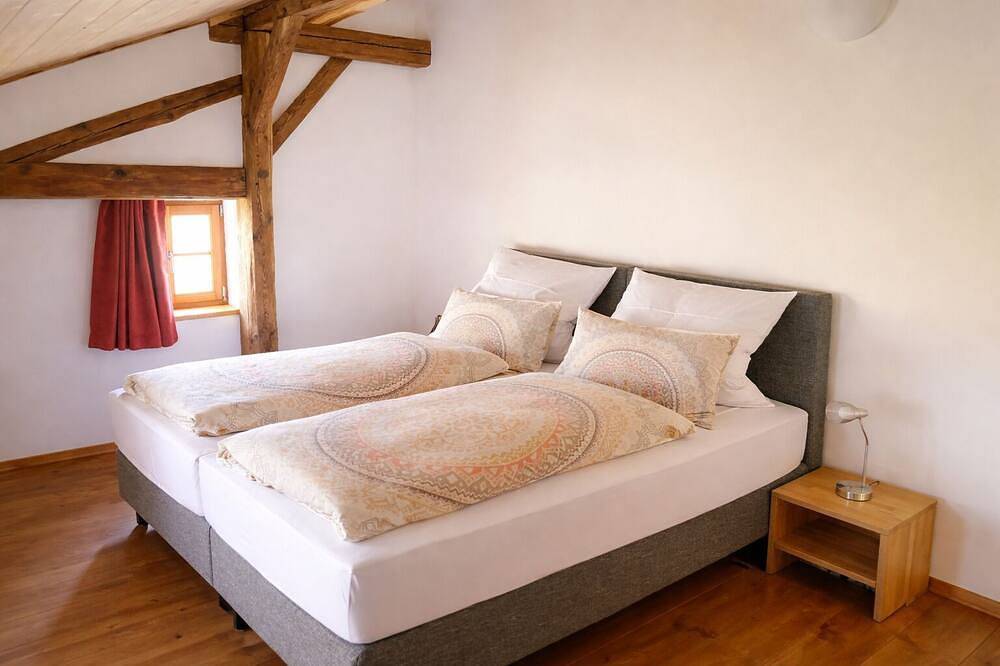 All-inclusive  --  Holzbackofen, Sauna, Hot Tub, Heimkino, Billard, Kicker, Dart in Loitzendorf, Ostbayern