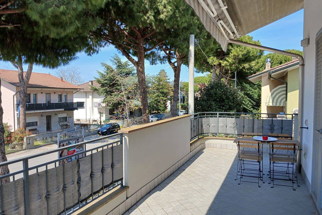 Apartamento entero, Cv002 - Cervia, new two-room apartment with large terrace and parking space in Pinarella, Provincia de Ravenna